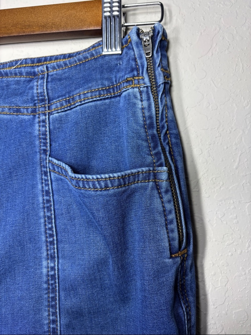 Free People We The Free Just Float On Flare Jeans Side Zip Blue Size 28 - Picture 5 of 10